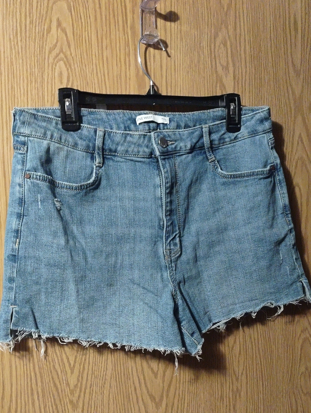 Nine West Light Wash Denim Frayed Hem Jean Shorts